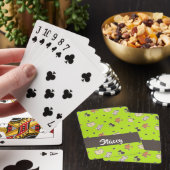 Kuffelkatten op groen pokerkaarten (Insitu)
