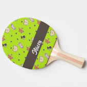 Kuffelkatten op groen tafeltennisbatje (Zijkant)
