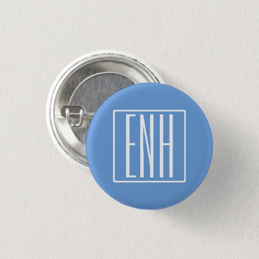 Kühn Modern 3 Initiaal Monogram | Zachtblauw Ronde Button 3,2 Cm (Voorkant /achterkant)