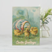 Kuikens met paasei  Christelijk op maat Feestdagenkaart (Staand voorkant)