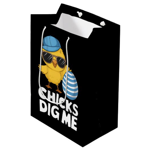 Kuikens vinden me Pasen Grappige Eierjacht Medium Cadeauzakje (Voorkant Gekanteld)