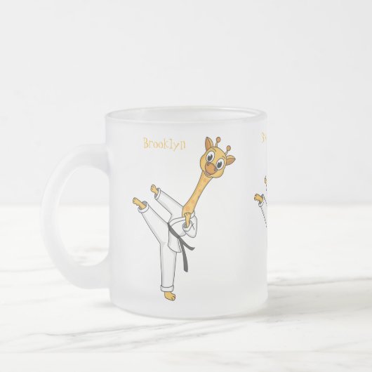 Kung Fu giraffe cartoon Matglas Koffiemok (Links)