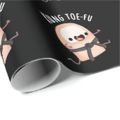 Kung Toe-fu Funny Big Toe Pun Dark BG Cadeaupapier (Rol Hoek)