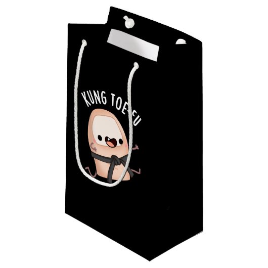 Kung Toe-fu Funny Big Toe Pun Dark BG Klein Cadeauzakje (Voorkant Gekanteld)