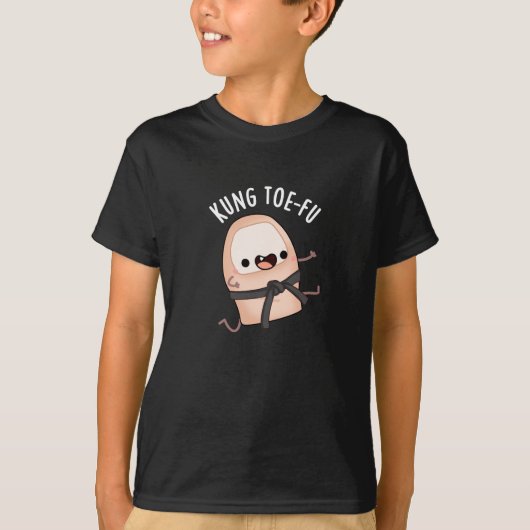 Kung Toe-fu Funny Big Toe Pun Dark BG T-shirt (Voorkant)