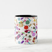 Kunst en mok van tweetone koffie (Center)