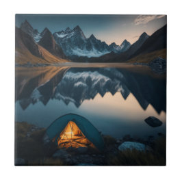 Kunst met tent, bergen en meer in kampeerthema tegeltje
