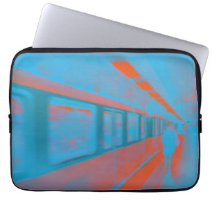 Kunst van de Parijse vrouw in de metro in blauw si Laptop Sleeve