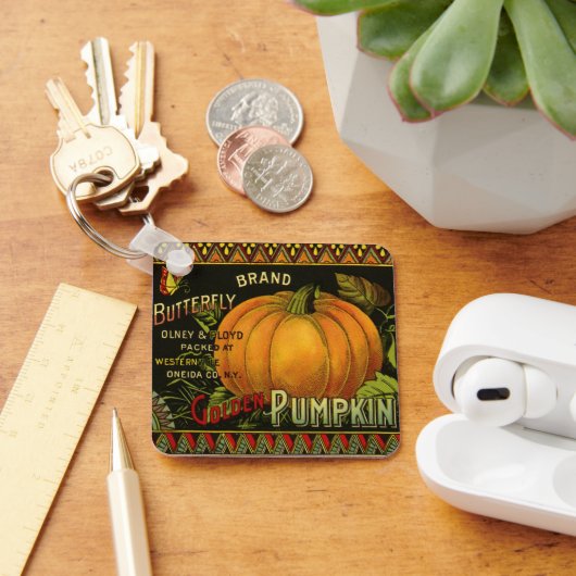 Kunst van oude bliklabels, Vlinderpompoen Groente Sleutelhanger (Bureau)