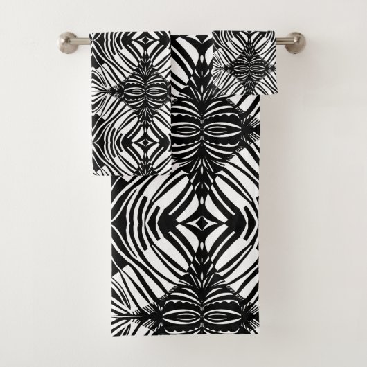 Kunst Zwart-wit Geometrisch Tribal Patroon Bad Handdoek (Insitu)