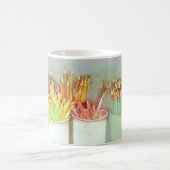 Kunstaartoppotloodkopjes vol met kleuren en potent koffiemok (Center)