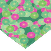 Kunstdebloem - tinten groen, fuchsie tafelkleed (Gekanteld)