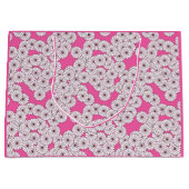 Kunstdebloem - wit op roze groot cadeauzakje (Voorkant)