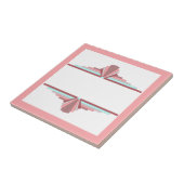 Kunstdeco-elementen in donker roos en blauw tegeltje (Zijkant)