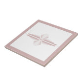 Kunstdeco-elementen in lichtbruin tegeltje (Zijkant)