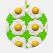 Kunsteieren van kalkhoudende poppen op kalkgroene  keramisch ornament (Achterkant)