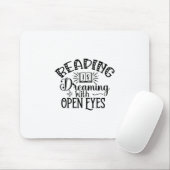 Kunstlezen lezen lezen is droomig met open ogen muismat (Met muis)