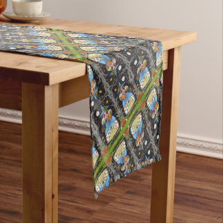 KUNSTMATIGE KUNST IN SPOOKY-BOSSEN, ZWARTE KAT EN KORTE TAFELLOPER