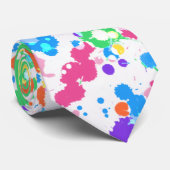 Kunstmatige regenboogschotel met artistieke kleure stropdas (Opgerold)