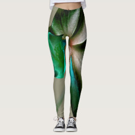 Kunstmatige ventilator in blauwe, groene en grijze leggings