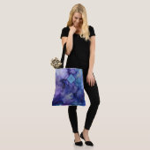 Kunstmatige Waterverf in Purples and Blues Tote Bag (Op model)