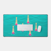 Kunstmatige zwemzwemmers onder water bureaumat (Keyboard & Muis)