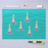 Kunstmatige zwemzwemmers onder water tissuepapier (Craft)