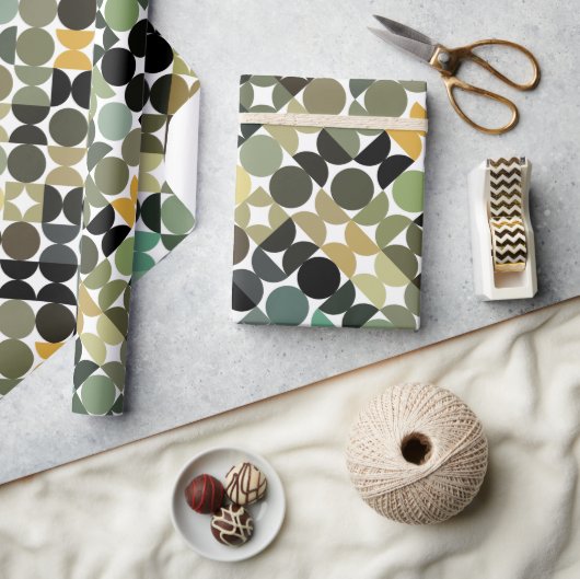 Kunstpatroon met roodgroene tapes cadeaupapier (Crafts)