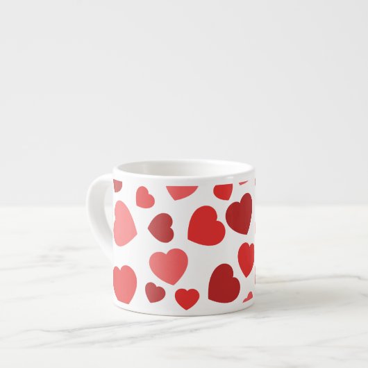 Kunstpatroon, rode harten, hartspatroon espresso kop (Links)