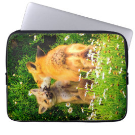 Kunstprint van een moederkus in de natuur met wild laptop sleeve