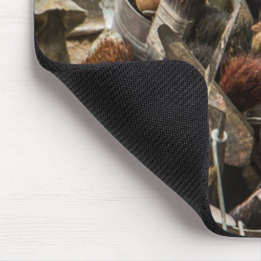 Kunstschilderpenselen en verf in oud Hoesje van ho Muismat (Hoek)