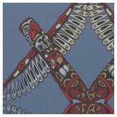 Kunststof Eagle Totem Pole Tribal Stof (Close Up)