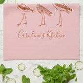 Kunsttekening voor vogels in Blush en Rust Persona Theedoek (Gevouwen)