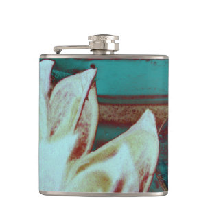 Kunstwater Lilly in Red en Blue Heupfles