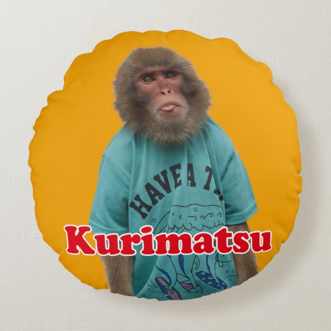Kurimatsu cushion.くり松クッション rond kussen (Voorkant)