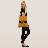 Kurkuma Geel & Goud Quatrefoil Monogram Tote Bag (Op model)