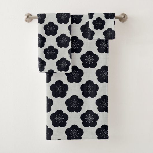 KURO UME - Bold-White Bad Handdoek (Insitu)