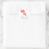 Kus de bruid vaarwel bruidsuitnodiging ronde sticker (Tas)