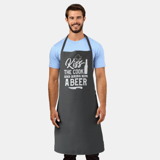 Kus de Cook en breng hem een bier Schort (Gedragen)