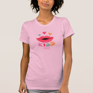 Kus me-grappige lippen T-shirt voor vrouwen.