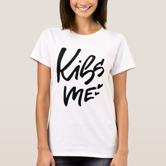 Kus me handgeschreven script t-shirt (Voorkant)