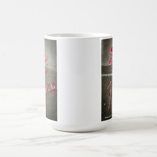 "Kus me here-Little Italy, NYC"-Mok Koffiemok (Center)