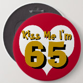 Kus me ik ben 65 ronde button 6,0 cm (Voorkant /achterkant)
