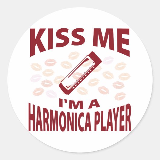 Kus me, ik ben een harmonica speler ronde sticker (Voorkant)