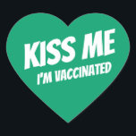 Kus me ik ben gevaccineerd Modern Cute Funny Quote Hart Sticker<br><div class="desc">"Kus me ik ben gevaccineerd" in moderne,  schattige en eenvoudige sans-typografie</div>