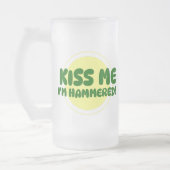 Kus Me, Ik Ben Hammerd! Bevroren Mok (Links)