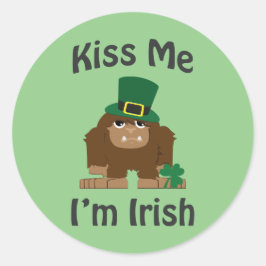 Kus Me Ik ben Iers bigfoot Ronde Sticker