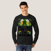 Kus Me Ik ben Iers Ish St. Patrick's Day Funny 2 T-shirt (Voorkant volledig)