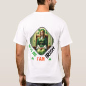 Kus me, ik ben Iers - Shamrock Ball glinsteren T-shirt (Achterkant)
