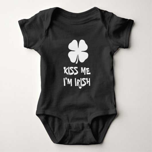 Kus Me Ik Ben Iers St. Patrick's Dag baby romper (Voorkant)